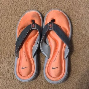 Nike flip flops